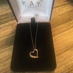 White gold w 3 diamonds